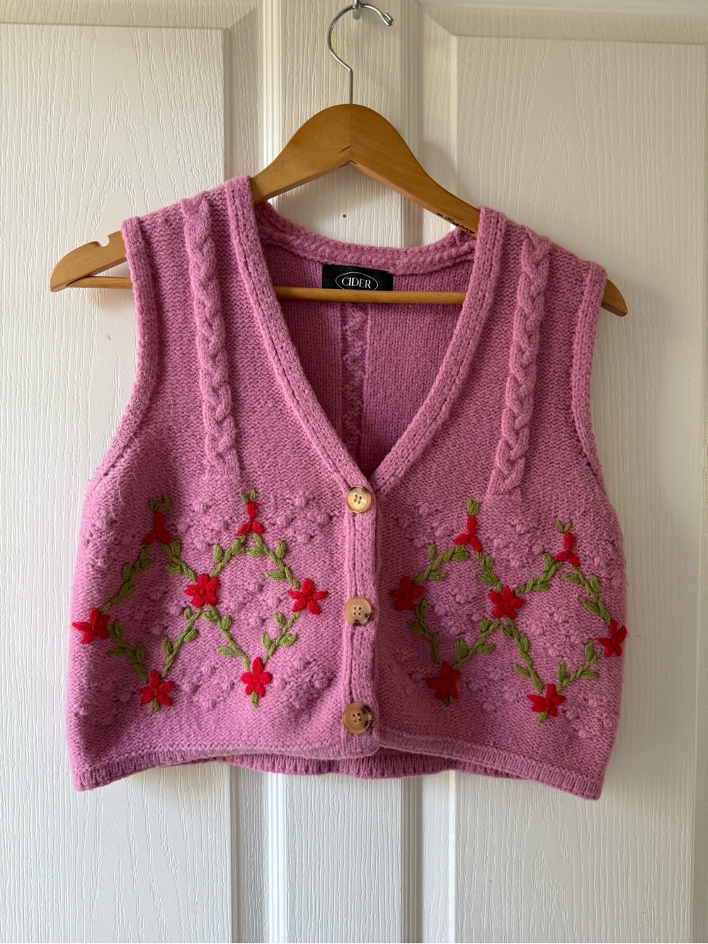 Cider Pink Embroidered Granny Knit Vest Sz M - Picture 2 of 11